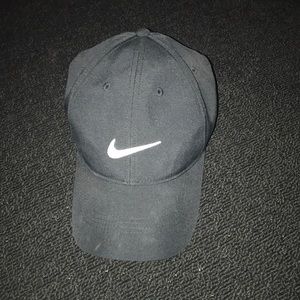 Nike black golf hat